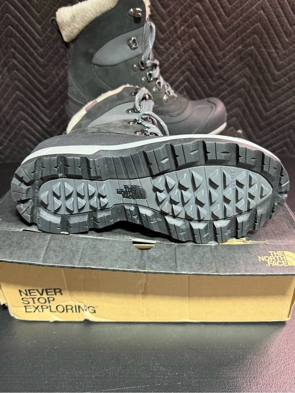 The North Face Women's Black Gray Faux-Fur Trim Winter Boots